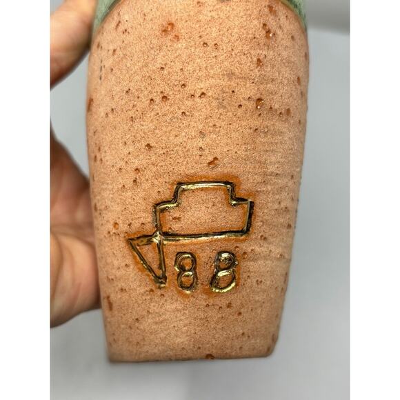 Vtg Native American Guardian Bear Hand Painted Pottery Southwestern Gold Inlay - Picture 5 of 5